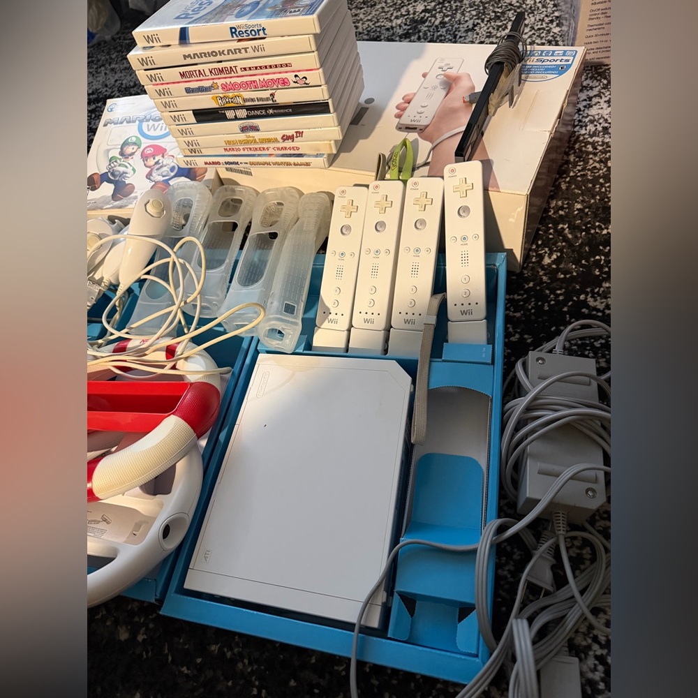 Huge wii bundle - Picture 3 of 4